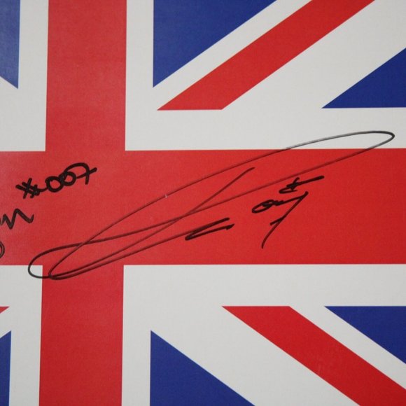 2008 Drayson Barwell Austin Martin Vantage GT2 Signed Drayson Cocker Card & Flag - Picture 8 of 9
